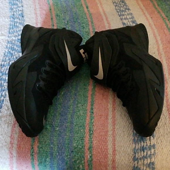 Nike Soldier VIII (GS) - Picture 2 of 5